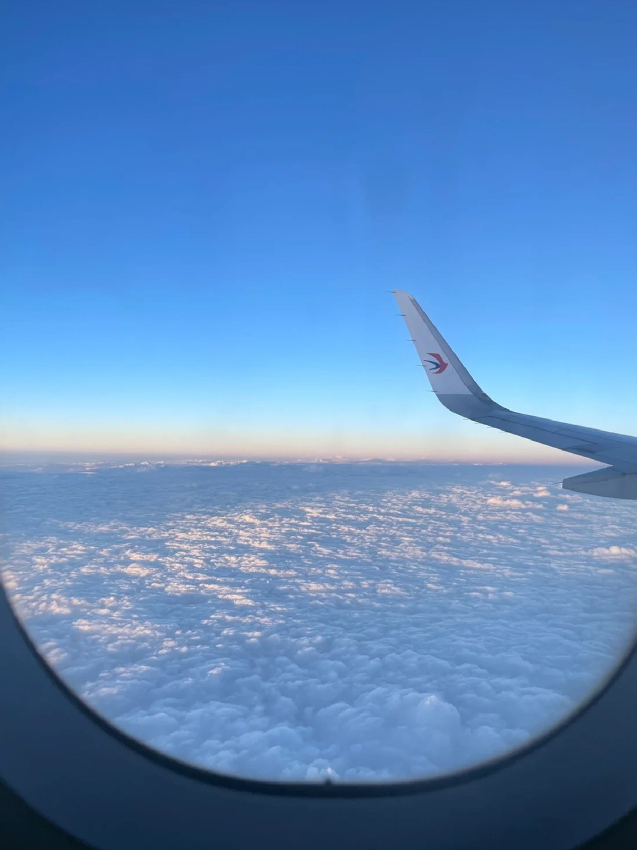 上海坐飞机去台湾，揭秘旅行细节与必备攻略