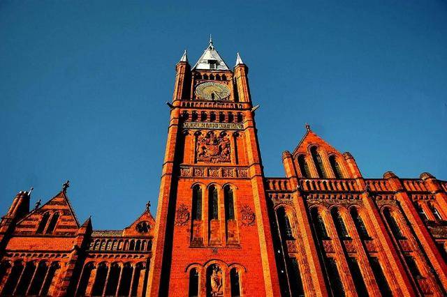 英国大学建筑，历史、特色与文化底蕴