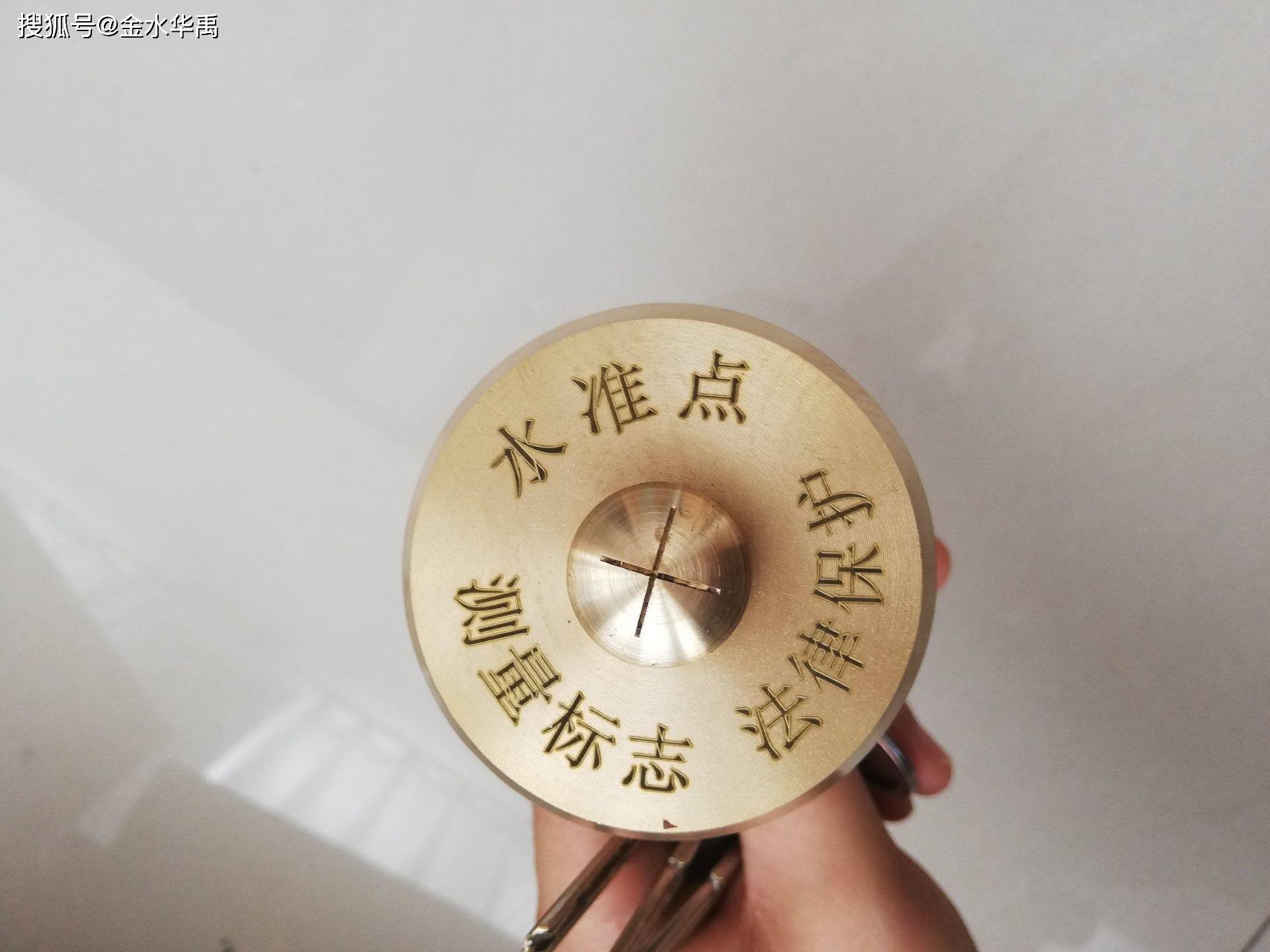 水准点测量标志，测量工程中的核心要素与精确保障