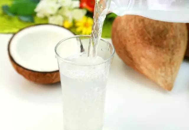椰子水饮料调制指南，探索美味新境界