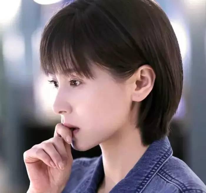 王青为冯建宇撕剧组，背后的故事与真相解析