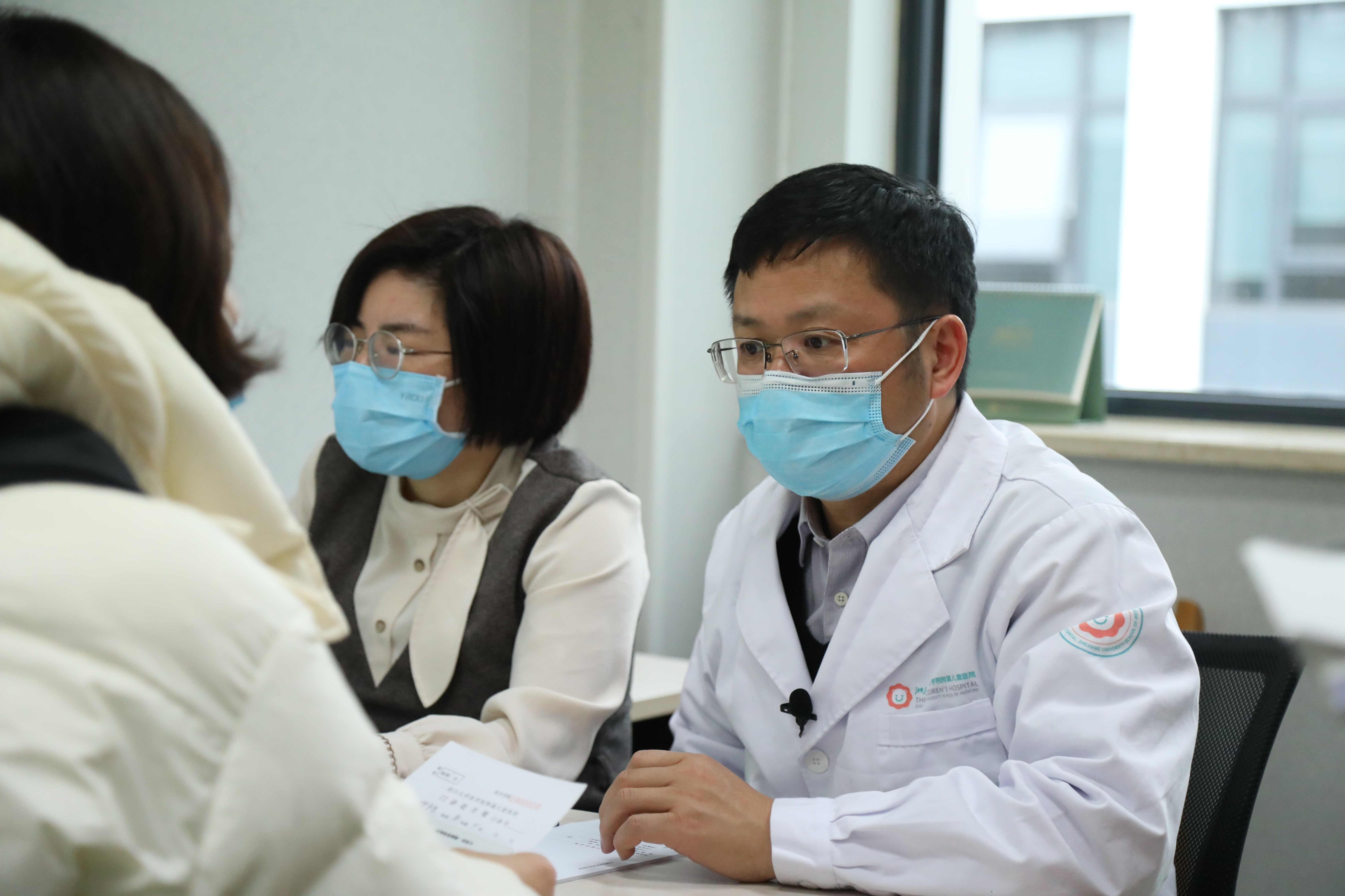 杭州儿科专家，守护儿童健康的守护者