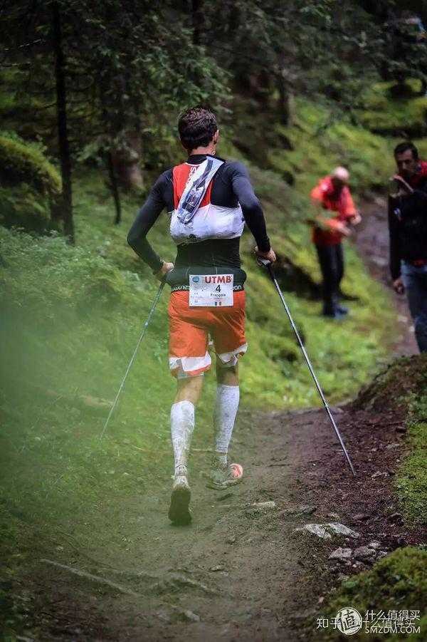 关于山地越野跑装备的选择，21公里山地越野跑装备详解
