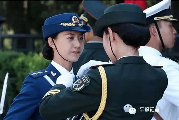 天天向上麻辣女兵剧组，热血青春与不懈追求