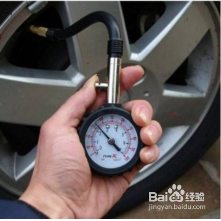 车胎气压检测，保障行车安全的关键环节