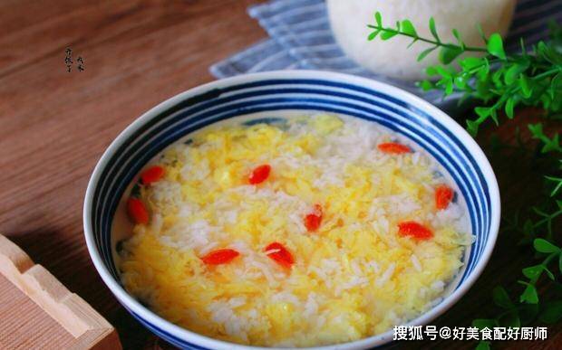 米酒蛋花汤，一道传统美味的家常汤品