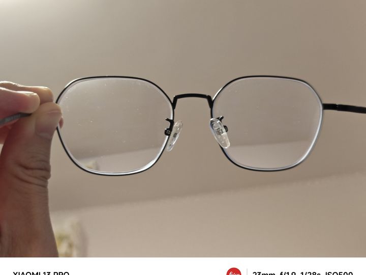 探究依视路眼镜的真假问题