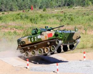 ZBD-03伞兵战车内部，构造与功能详解