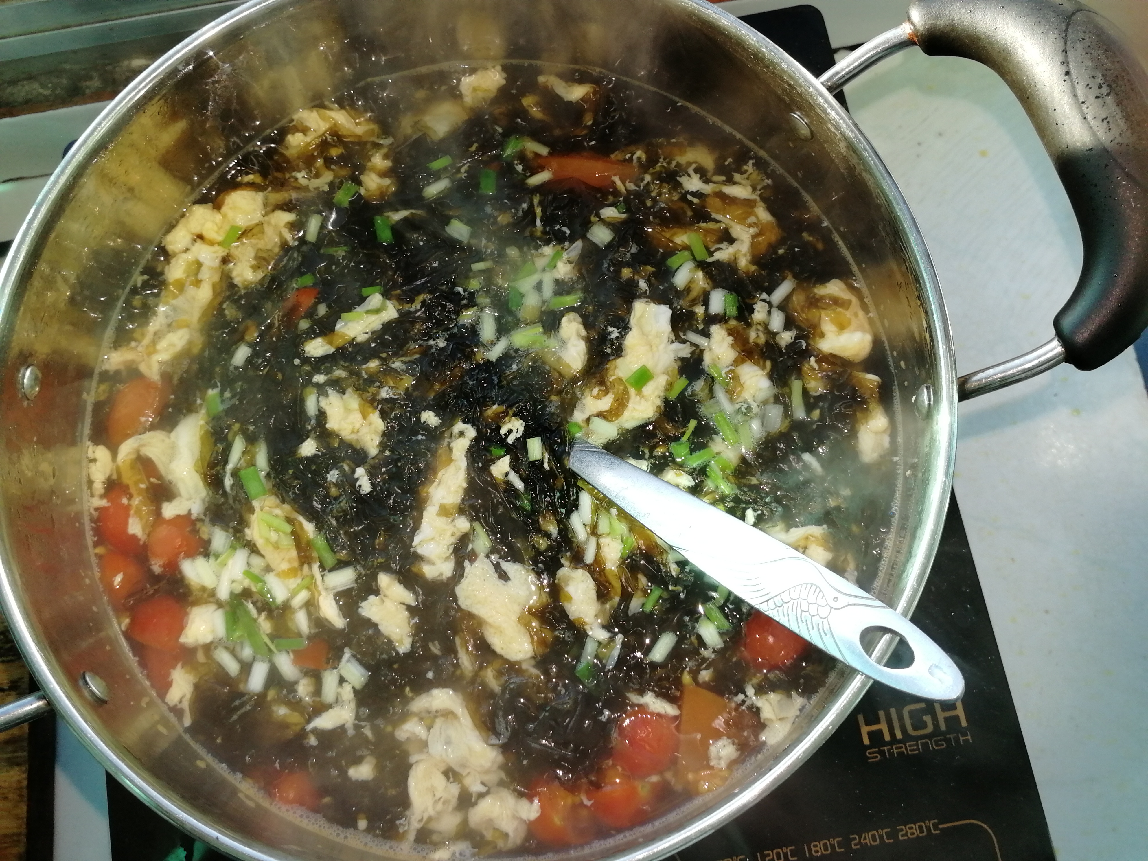 鸭血紫菜蛋花汤，一道美味佳肴的烹饪之旅