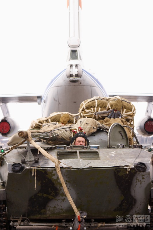 BMD2伞兵，空降兵的新时代