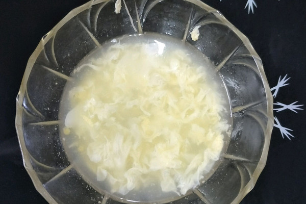 玉米片蛋花羹，一道美味早餐的做法