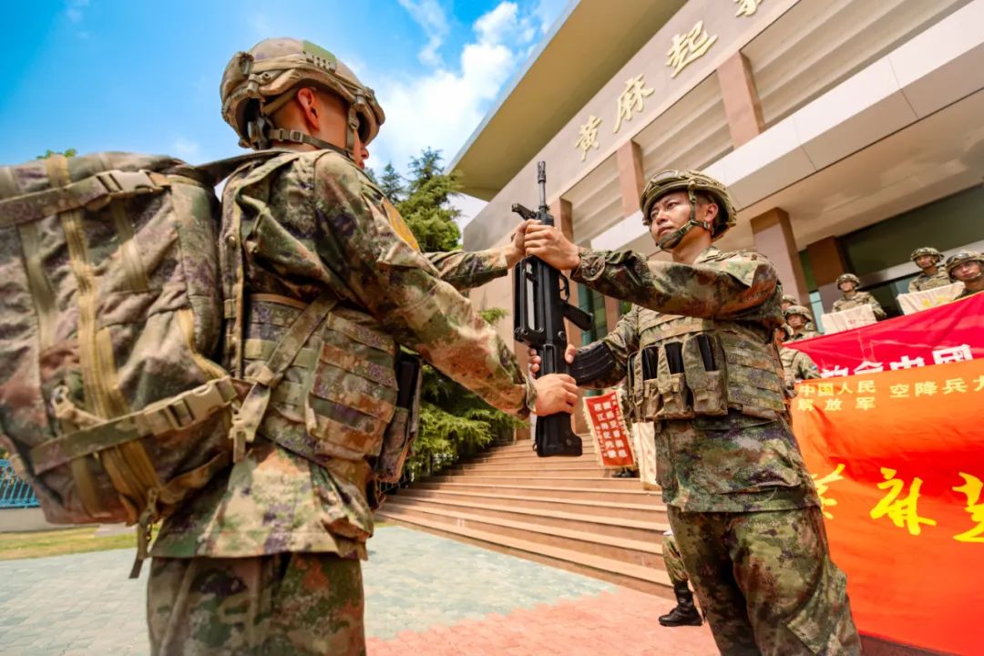 二战人偶伞兵之父——记一位传奇人物与他的传奇故事
