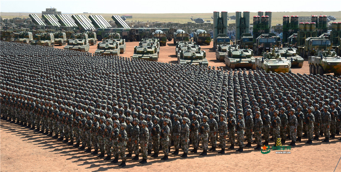 第一次检阅兵伞兵部队，荣耀与责任的交织